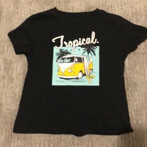 Cute graphic tee!!